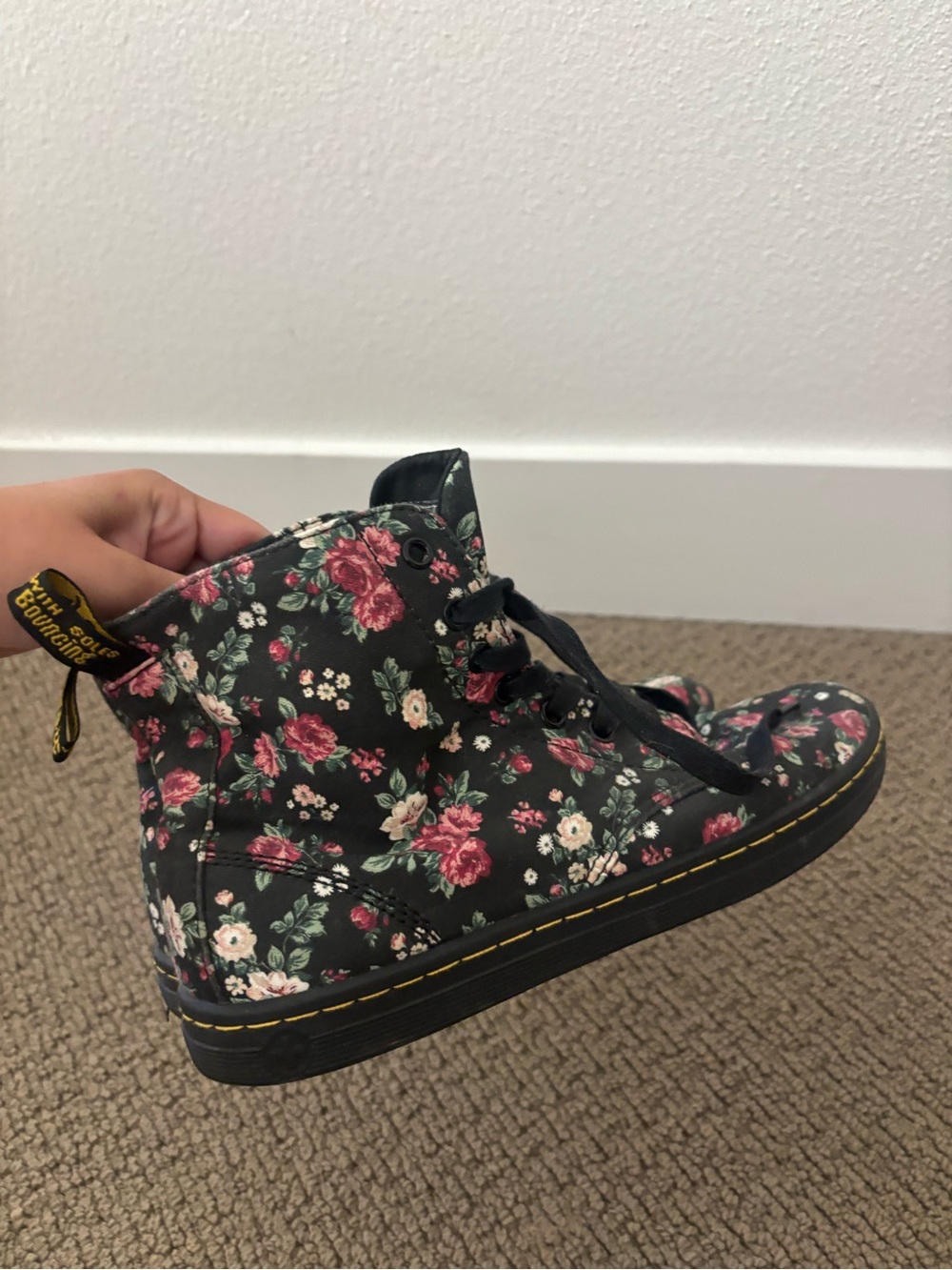 Dr. Martens Hackney 7-Eye Canvas Boot in Black Vintage Rose - Picture 5 of 7